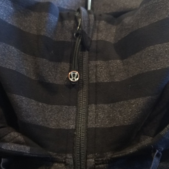 Lululemon Stride Jacket - Picture 5 of 12